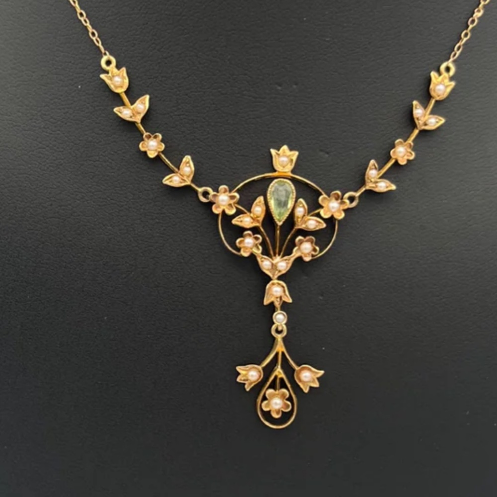 Meet your Posher, Dee